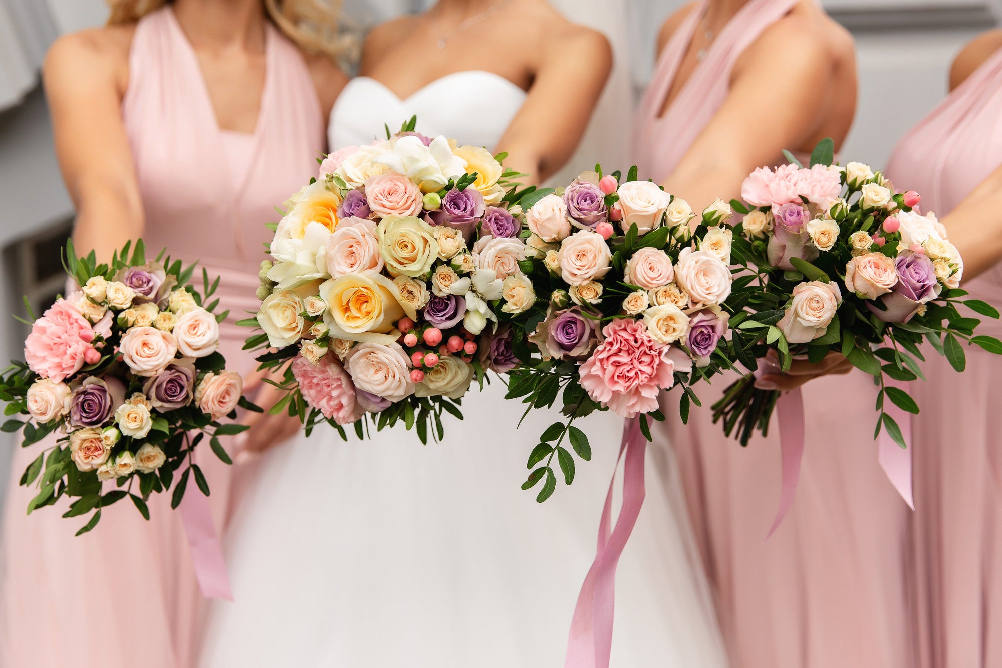 what color bouquet with champagne dress Champagne dress what color flowers? | Weddings, Wedding Attire | Wedding Forums