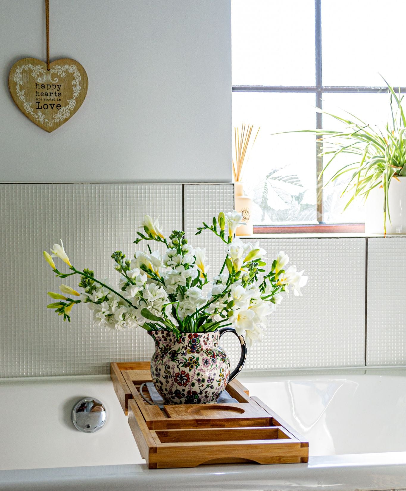 A Foolproof, Flower Arranging Trick - How to Decorate