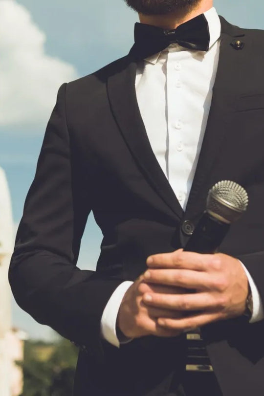 How To MC A Wedding | The Complete 10-Step Guide